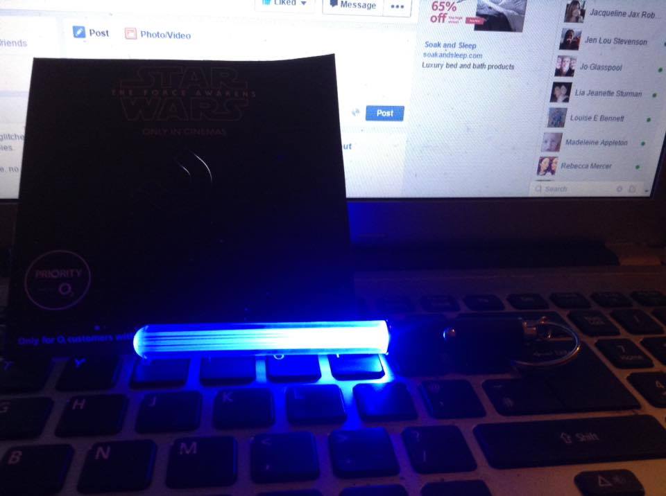 Free LED Lightsaber Keyring-1